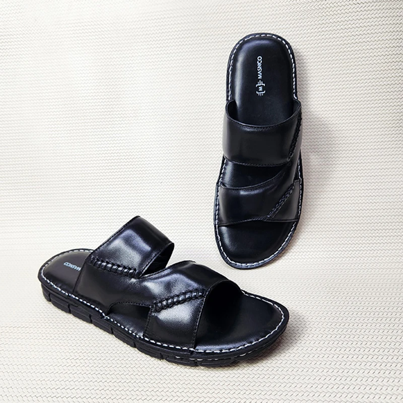 Lightweight Leather Sandal in Black