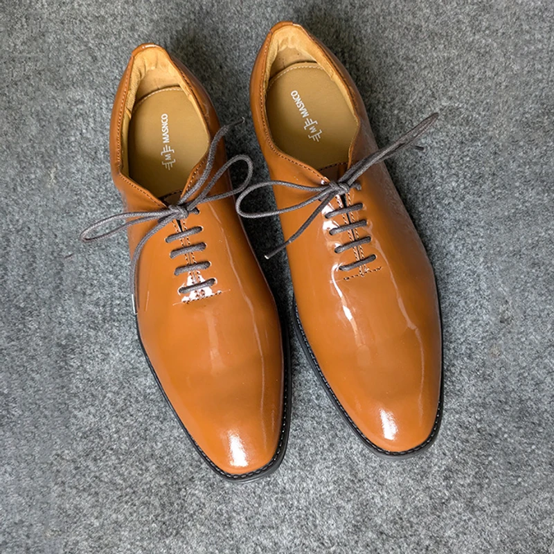 Classic Whole cut Shoe in LBR