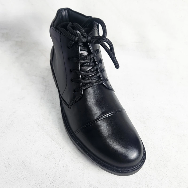 Men’s Leather Boot With Chain - Image 3