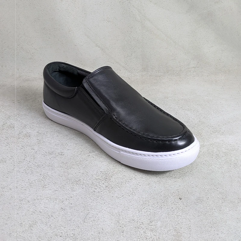 Men's Leather Sneaker in Black