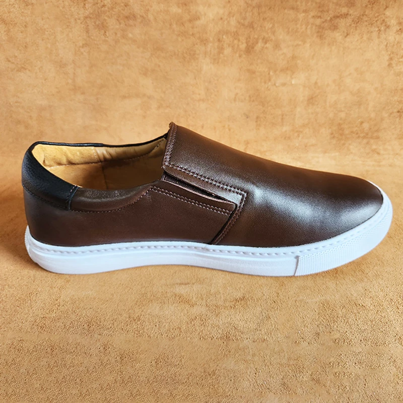 Lightweight  Leather Sneaker