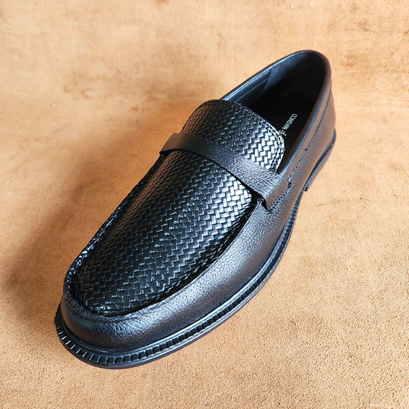 Lightweight & Comfortable Leather Loafer - Image 4