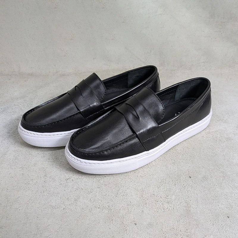 Men's Leather Sneaker in Black
