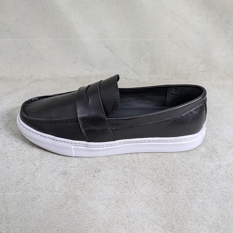 Men's Leather Sneaker in Black