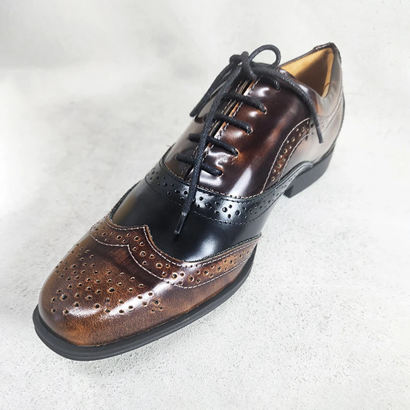 Men's Dress Shoe in Two Tone - Image 4