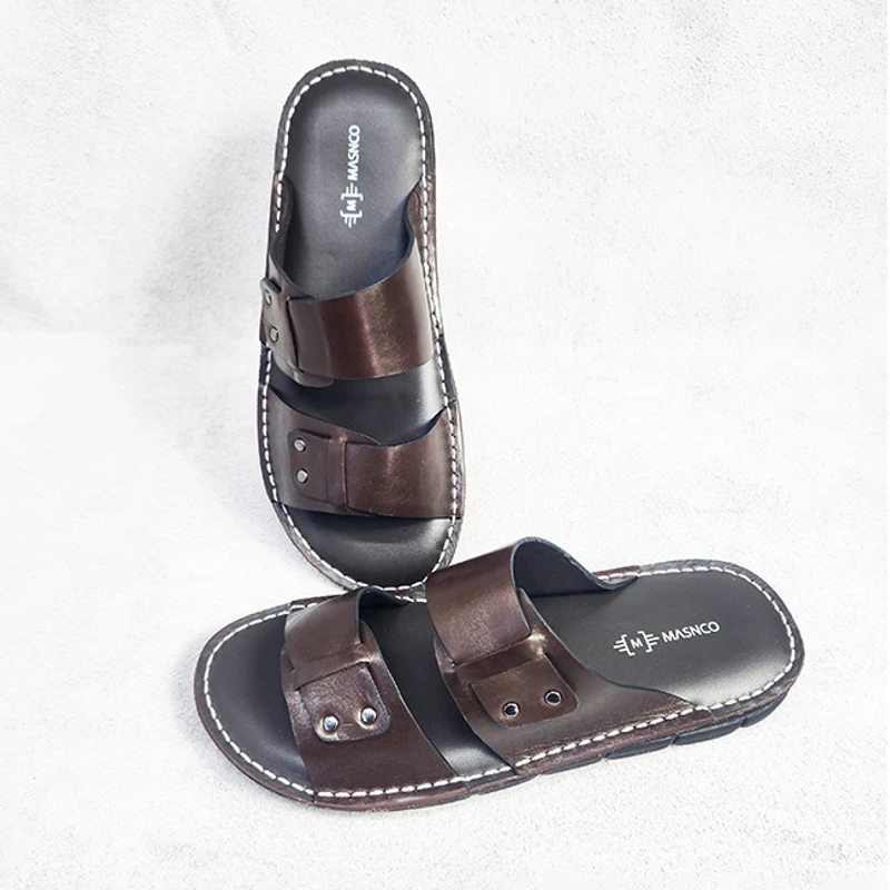 Lightweight Leather Sandal in DBR