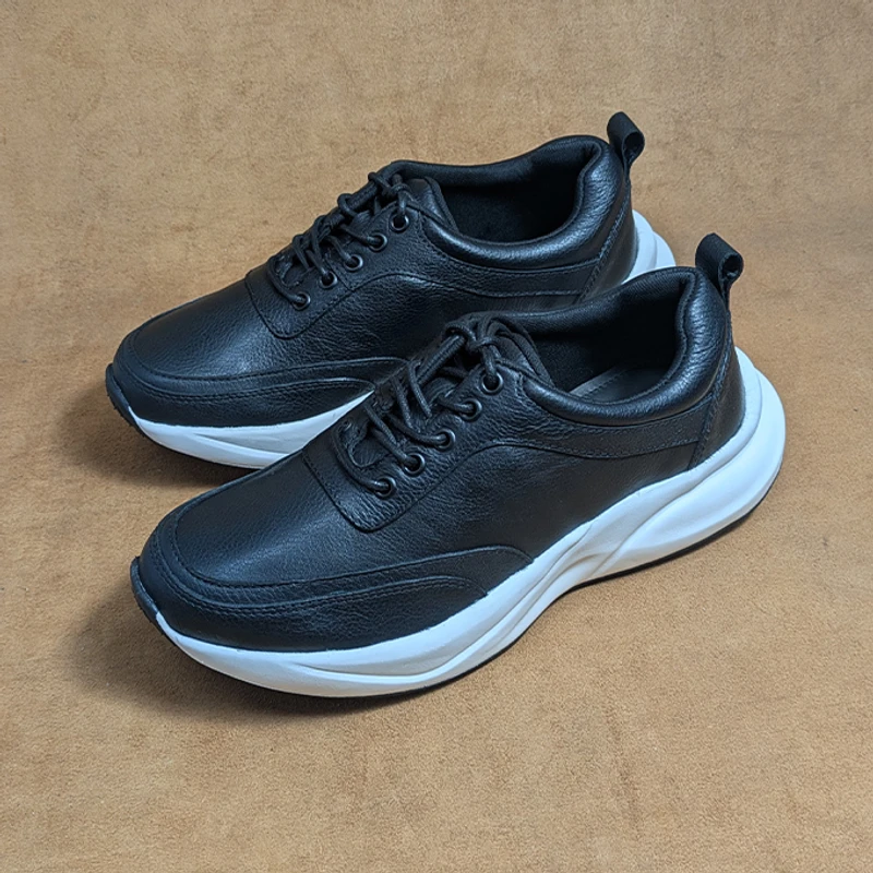 High Quality Men's Leather Sneaker in black