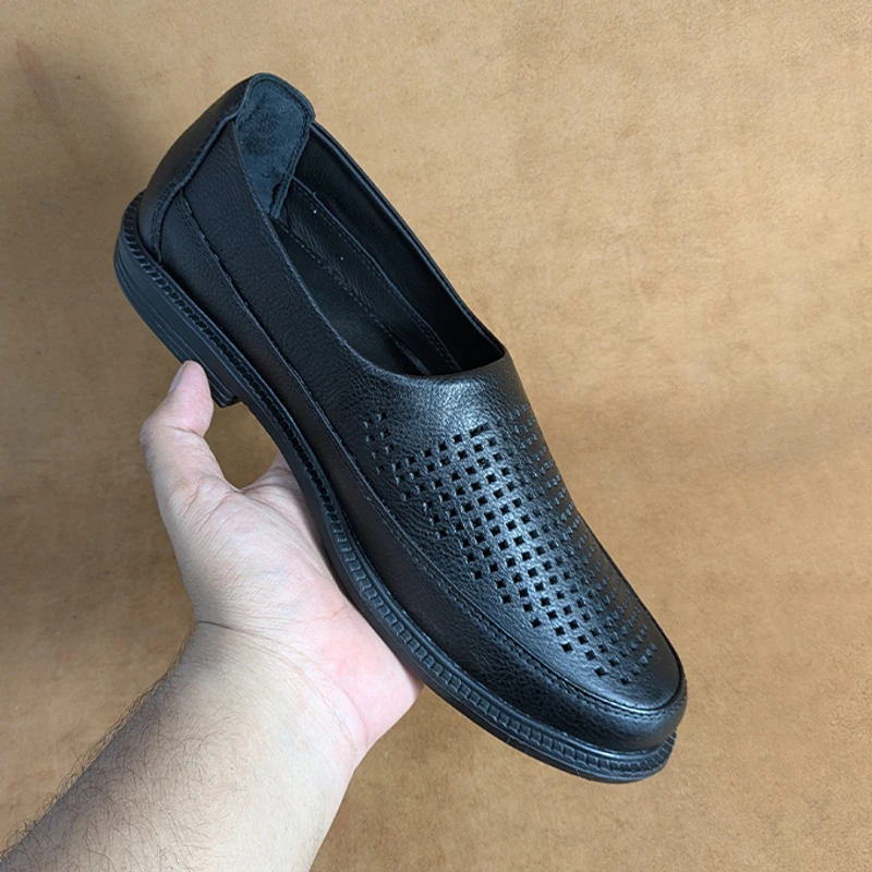 Light Weight Slip On Shoe in Black - Image 6