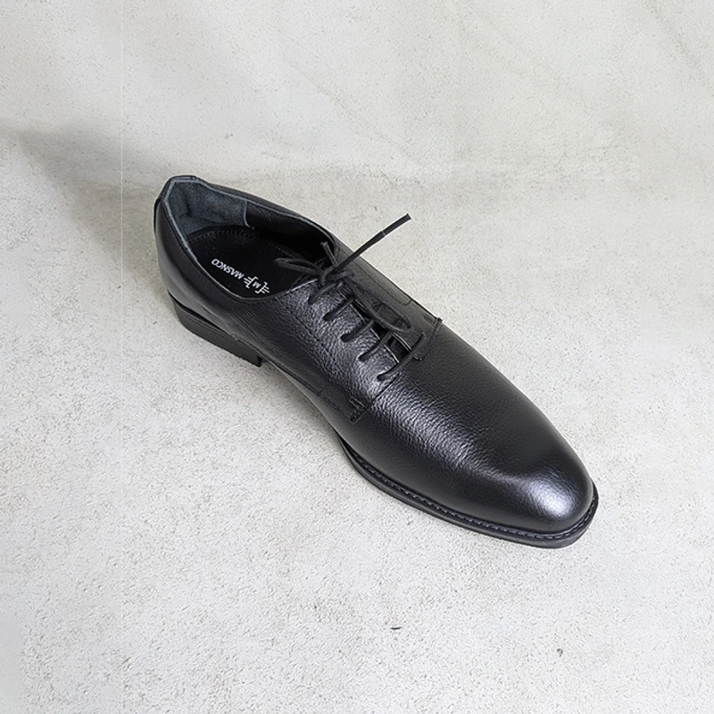 Men's Comfortable Office Shoe in Black - Image 4