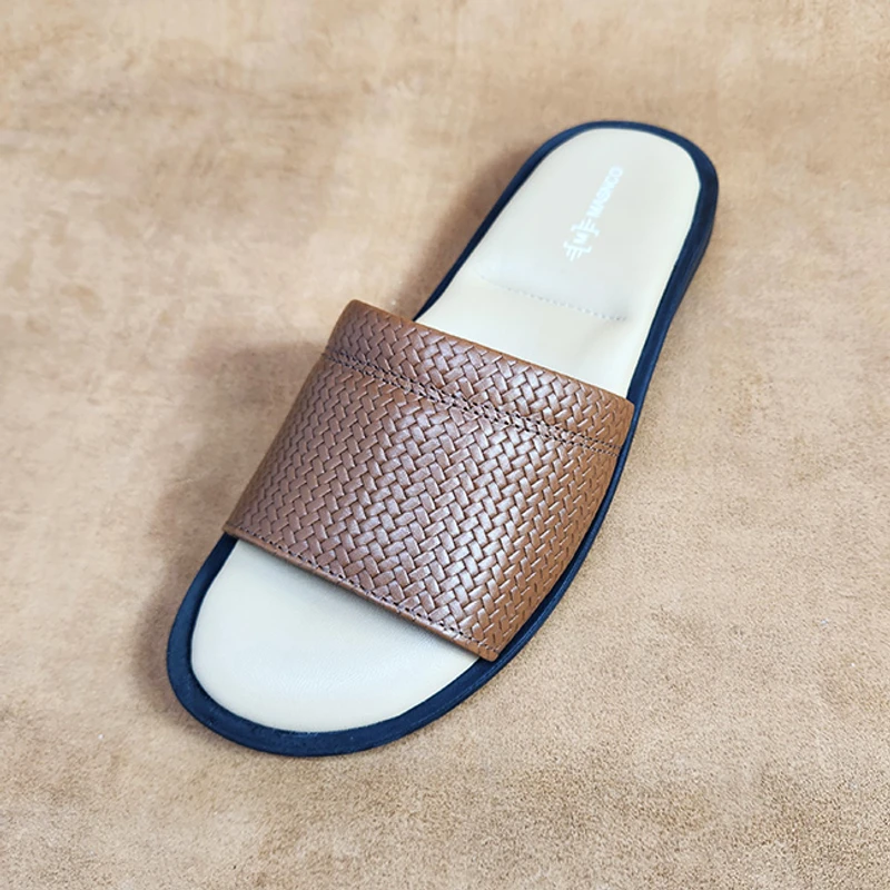 Leather Slider with maximum comfort in Printed Light Brown - Image 3