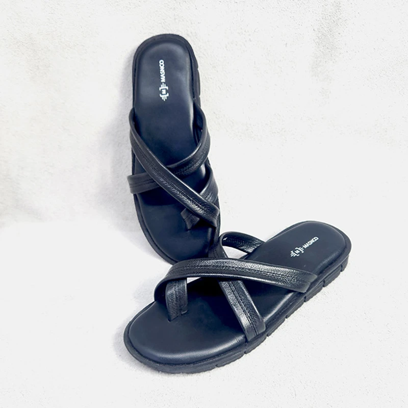 Leather Straps Sandals In Black