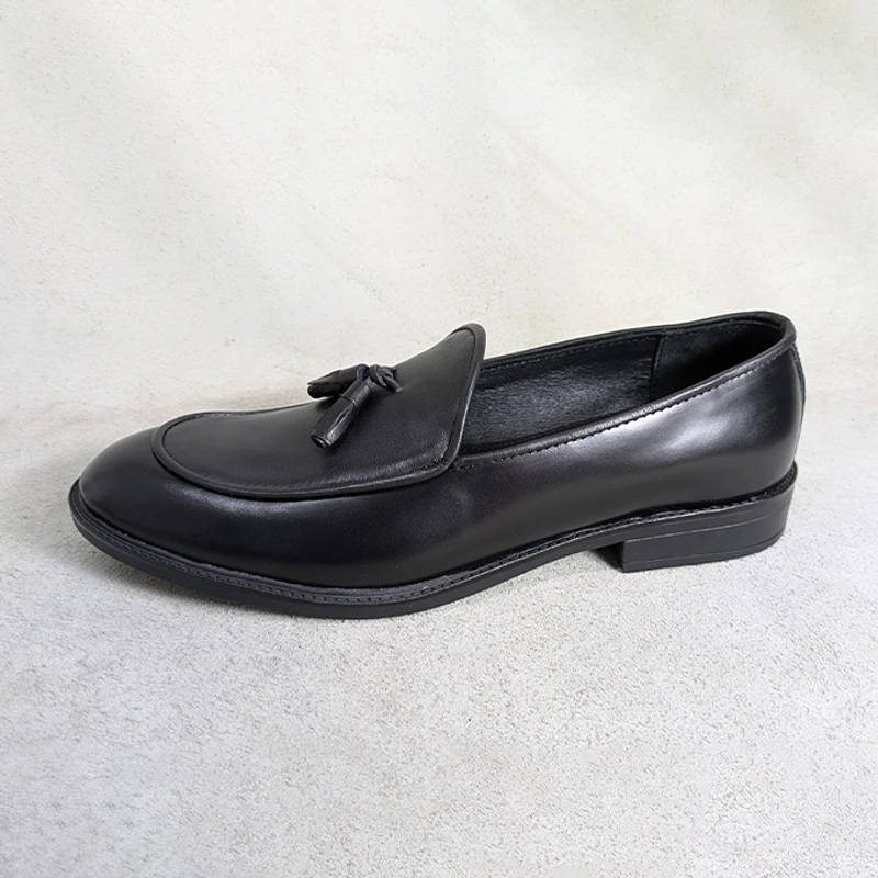 Men's Leather Shoe in Black - Image 4