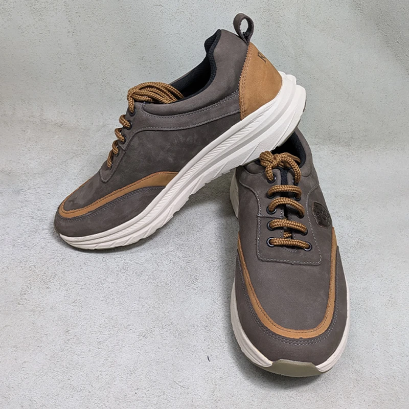 High Quality Men's Leather Sneaker in olive