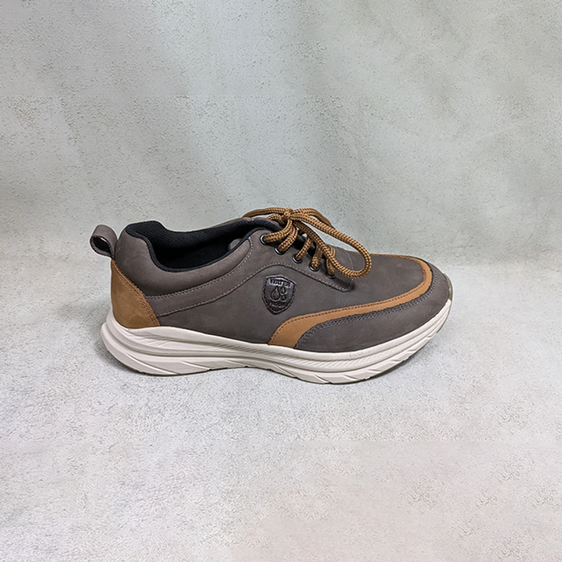 High Quality Men's Leather Sneaker in olive - Image 5