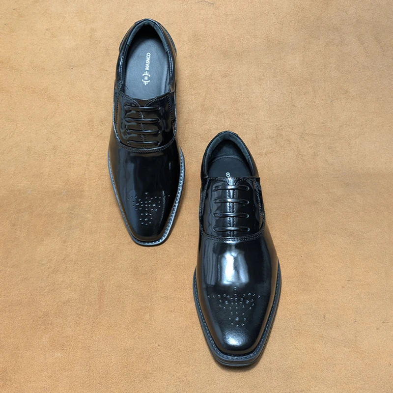 Men's Slip on Office Shoe in Black - Image 4