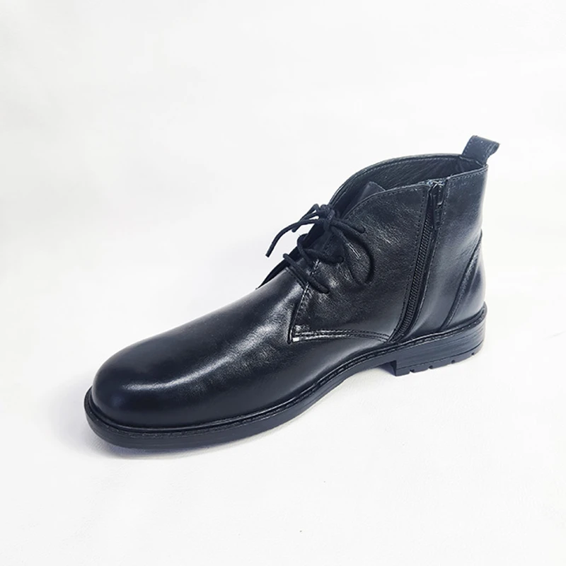 Men’s Leather Chukka Boot with Chain