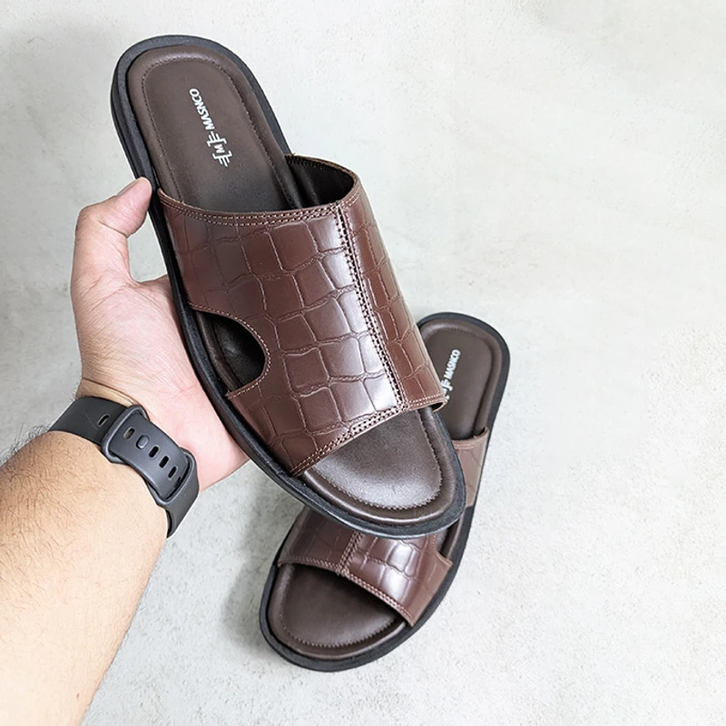 Premium Leather Slider - Image 6