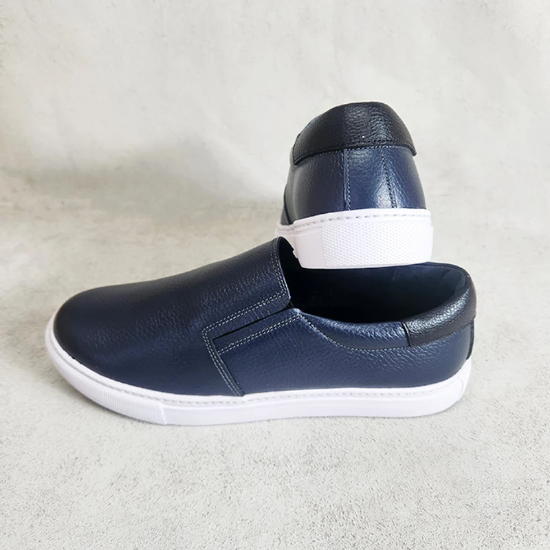 Lightweight 100% Leather Sneaker - Image 4