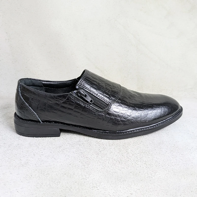 Easy to Wear Leather Shoe (Elastic & Chain on the Sides) Black