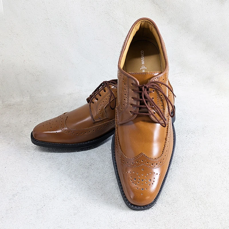 Men's Dress Shoe in Light Brown - Image 3