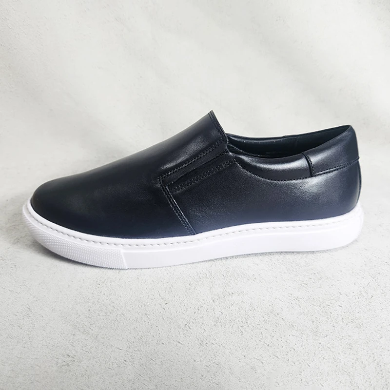 Lightweight Leather Sneaker in Black
