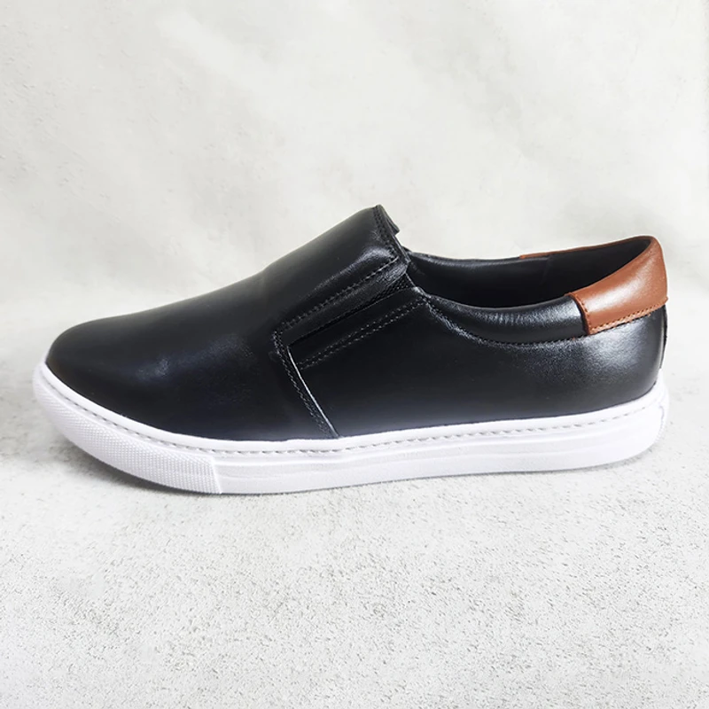 Lightweight  Leather Sneaker