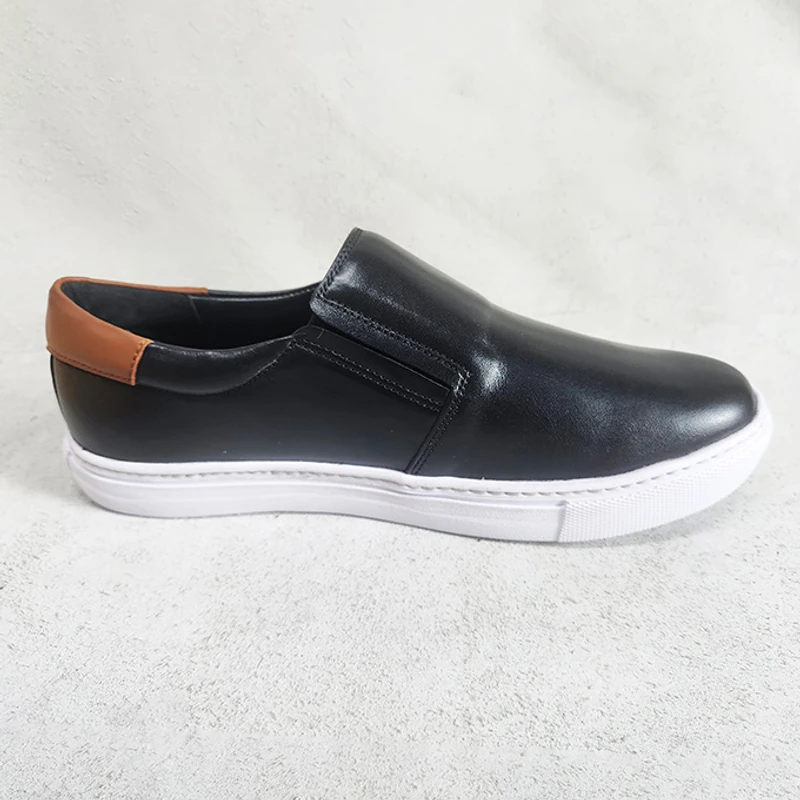 Lightweight  Leather Sneaker