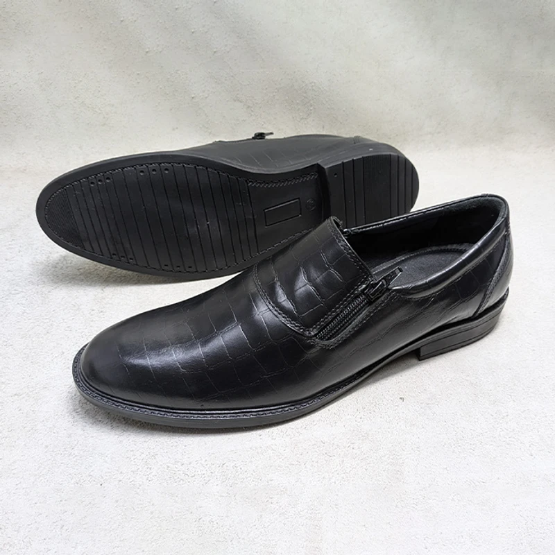 Easy to Wear Leather Shoe (Chain on the Sides) Black