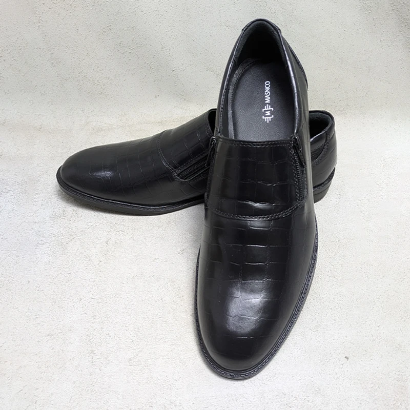 Easy to Wear Leather Shoe (Chain on the Sides) Black - Image 4