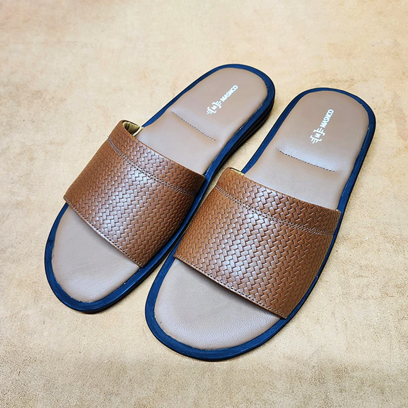 Leather Slider with maximum comfort in Printed Light Brown - Image 5