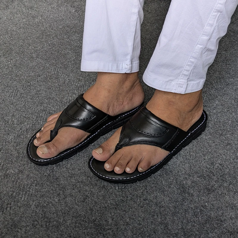 Lightweight Black Leather Sandal - Image 6