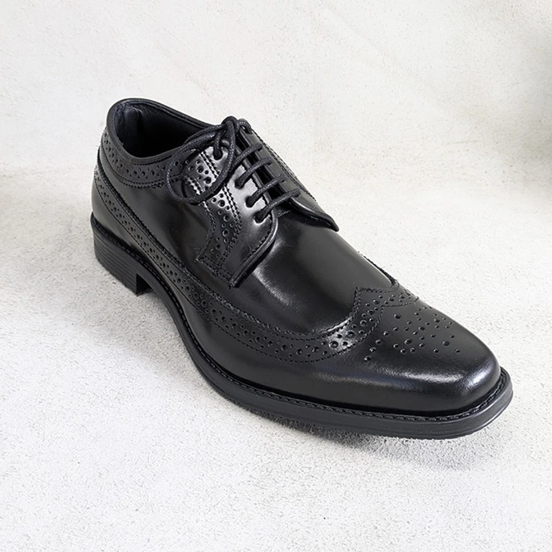 Men's Dress Shoe in Black