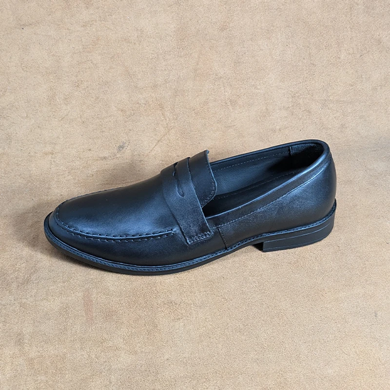 Comfortable Leather Loafer In Black