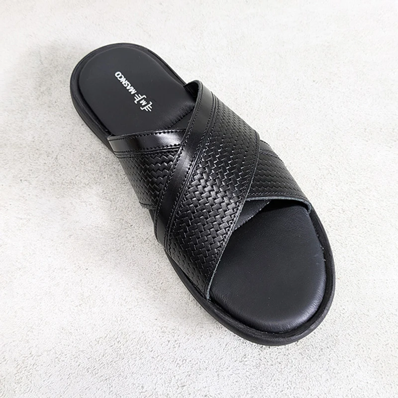 Crossover Strap Sandal In Black - Image 4
