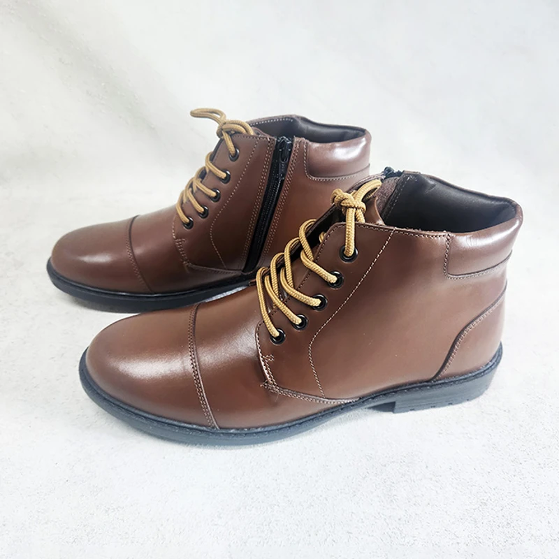 Men’s Leather Boot With Chain - Image 4