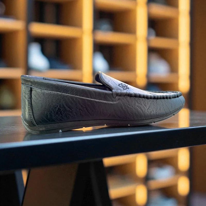 124-👞 Premium Black Loafer – Elegant Design with Embossed Pattern - Image 4