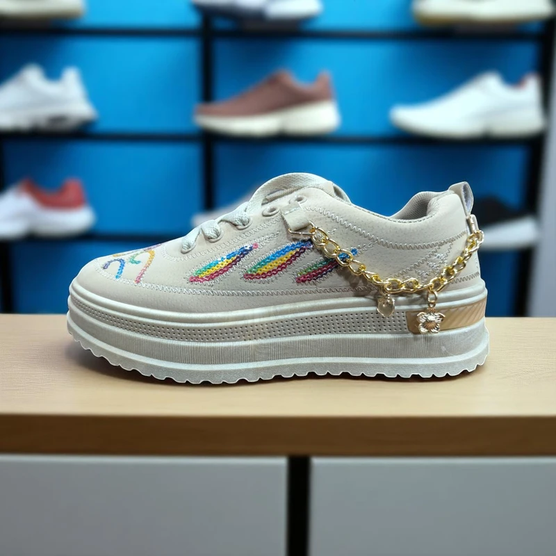 225 - Colorful Embroidered White Sneakers with Trendy Design and Chain Accents—Perfect for Casual and Fashionable Looks