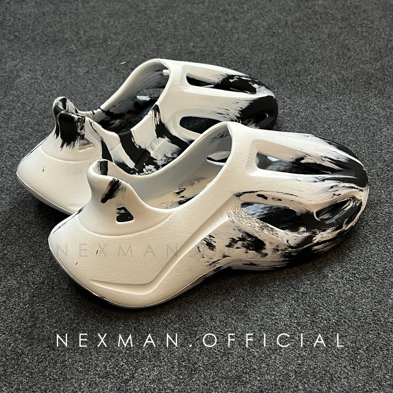 BLACK WHITE - FOAMRUNNER