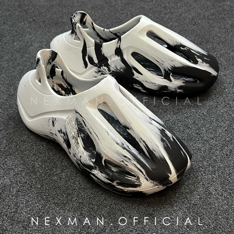 BLACK WHITE - FOAMRUNNER