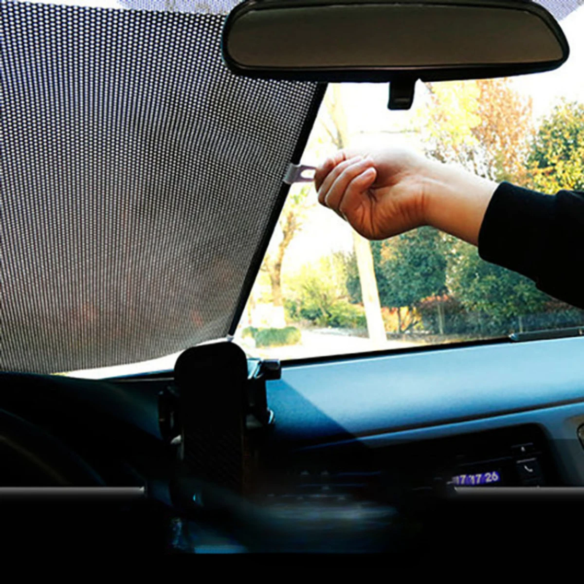 Car Windshield Roller Sun Shade heat insulation curtain