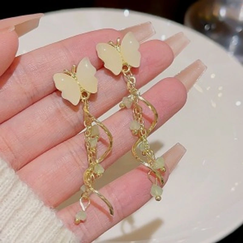 Gorgeous butterfly tassel earrings