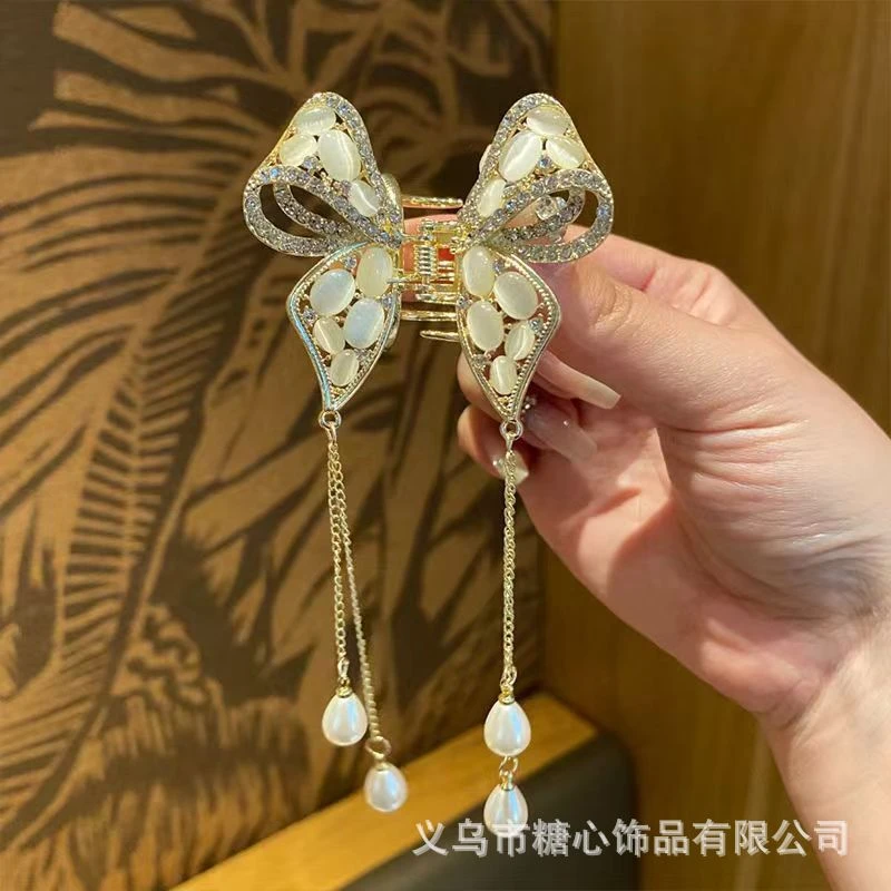 Elegant butterfly claw clip