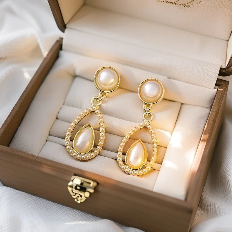 Elegant water drop crystal earrings