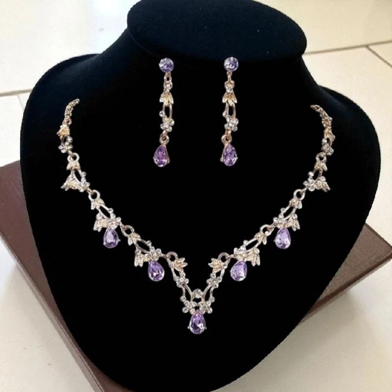 Beautiful light purple neckpiece earrings set