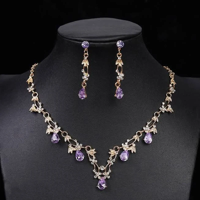 Beautiful light purple neckpiece earrings set