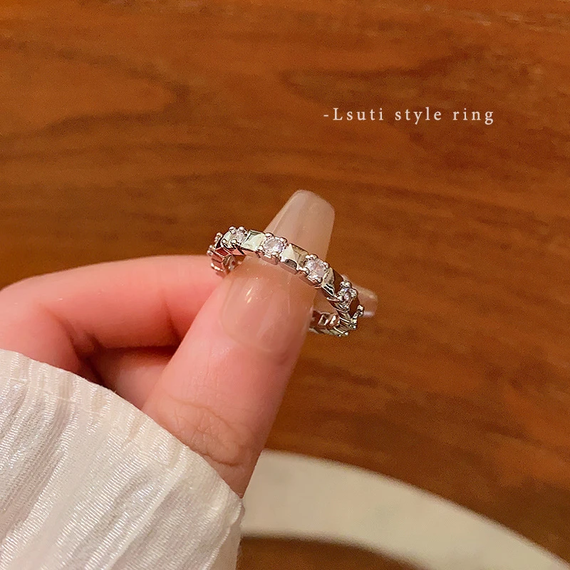 Sophisticated round crystal ring