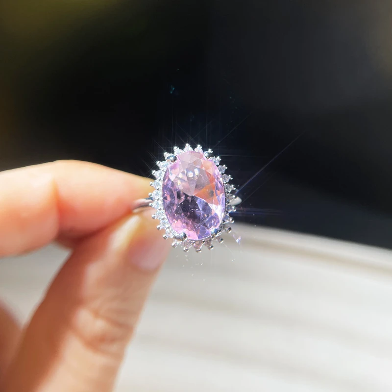 Exquisite pink cubic halo ring