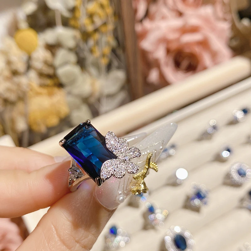Beautiful Flower Design Crystal Ring
