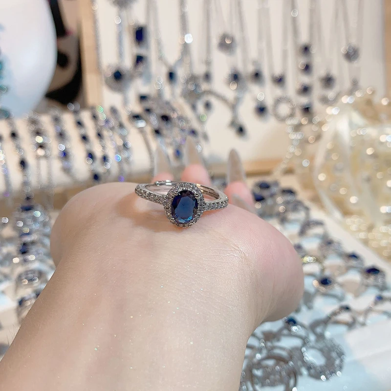 Stylish Blue Halo Ring