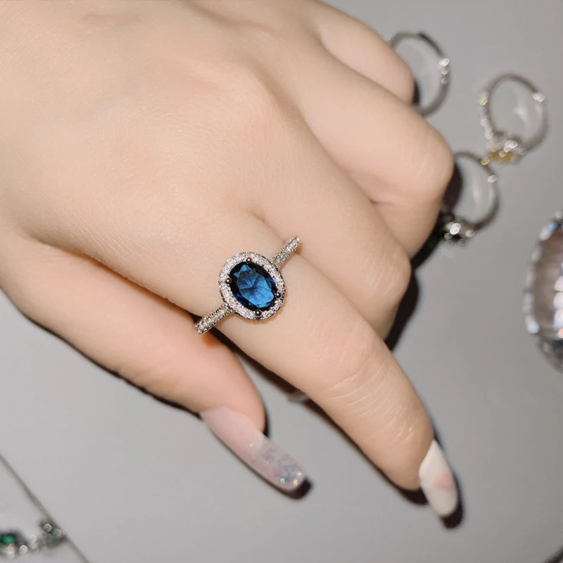 Stylish Blue Halo Ring